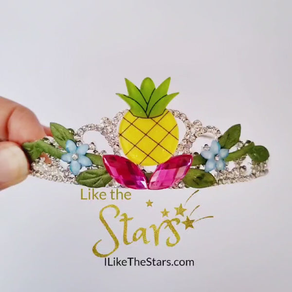 Pineapple outfit crown